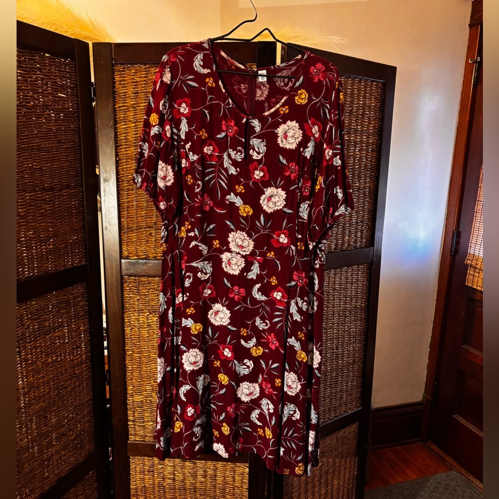 Old Navy Floral Dress - Burgundy, White, Blue & Yellow XXL Tall.